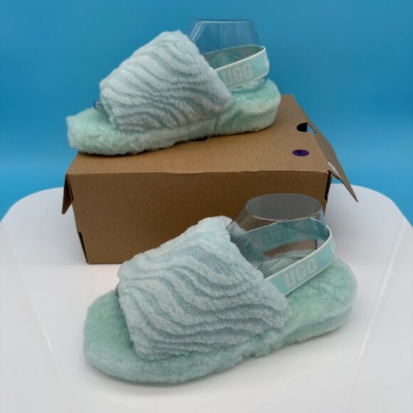 UGG‎ Women's Fluff Yeah Wavy Slide Sheepskin Slipper Sandals, Size 8, Sky Blue - Picture 3 of 12